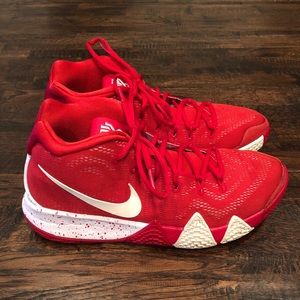 Kyrie 4 TB Red